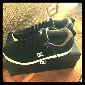 Men’s DC skate shoes Size 10